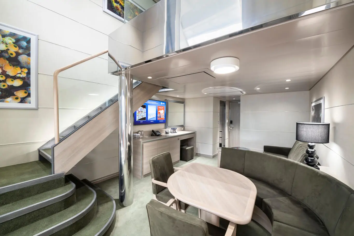 Двухуровневый люкс MSC Yacht Club